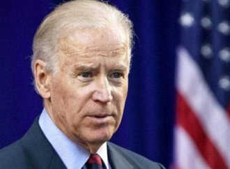 الى الرئيس الامريكي : نحن الامريكيون من العرب ندمنا على انتخابك .. بقلم : وليد رباح